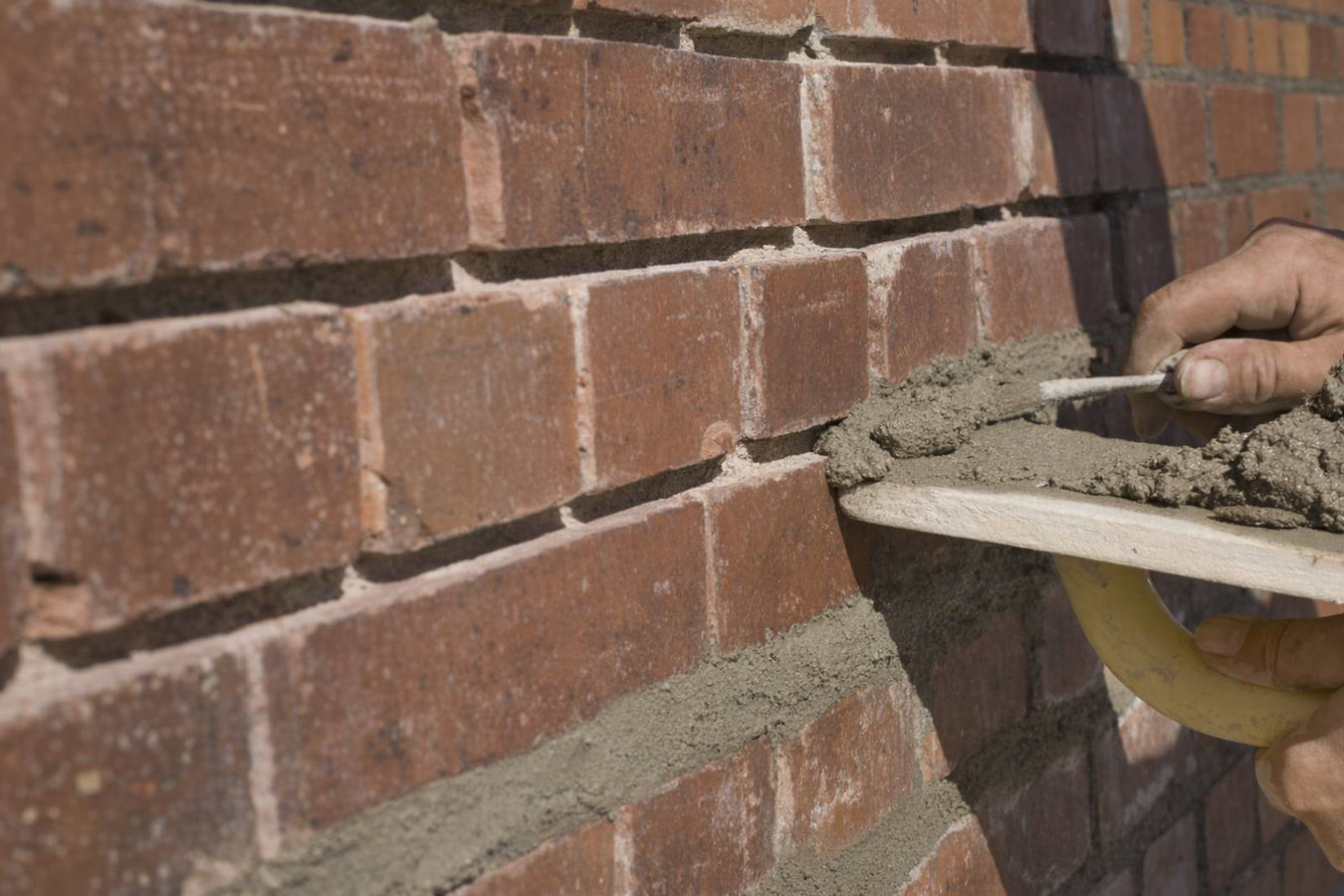 Brick pointing